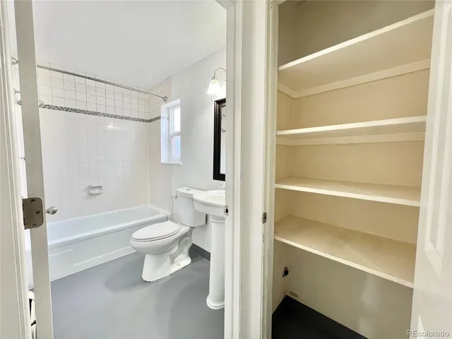 $995 | 1090 South Eliot Street, Unit 102, Denver, CO 80219