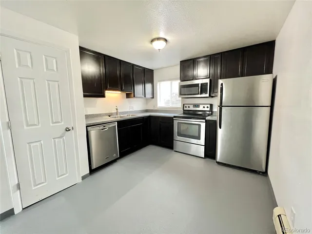 $995 | 1090 South Eliot Street, Unit 102, Denver, CO 80219