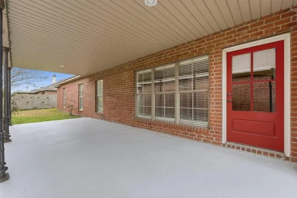 $345,000 | 2808 South Locke Point Drive, Lake Charles, LA 70605