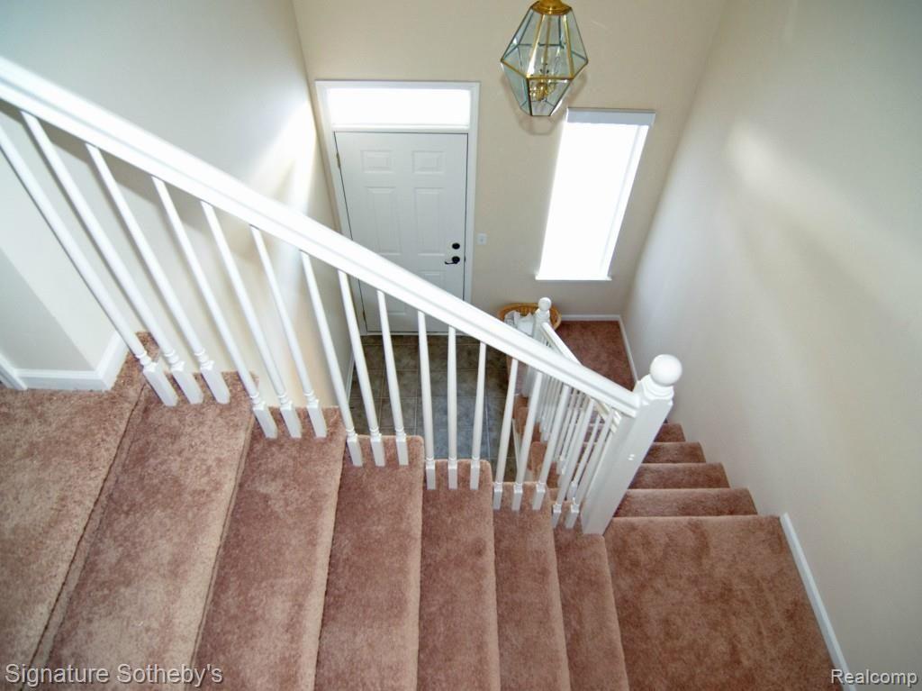 3462 Tremonte Circle Rochester, MI 48306 - Photo 8 of 21 Foyer.jpg