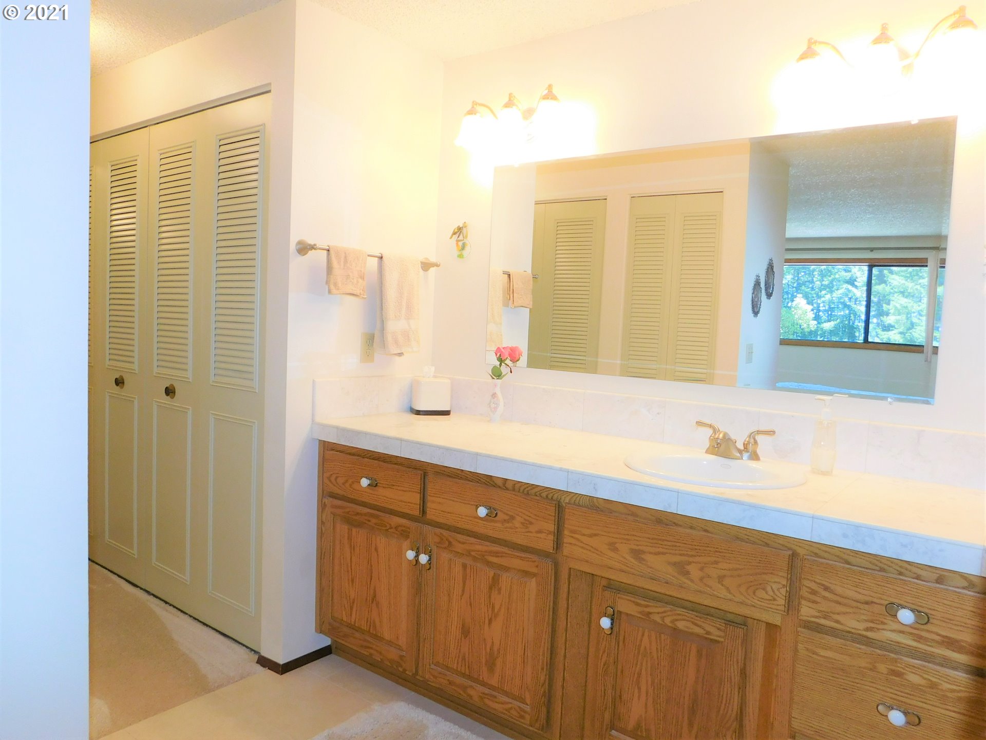 81083 Beach Road Creswell, OR 97426 - Photo 8 of 32 Gallery Image 8