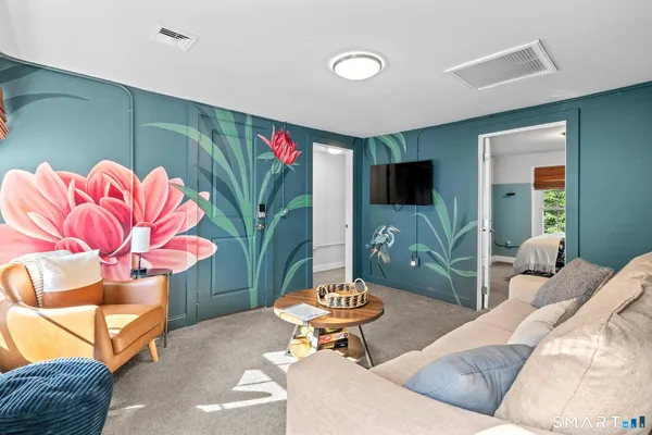 $2,400 | 324 Washington Street, Unit 2, Middletown, CT 06457