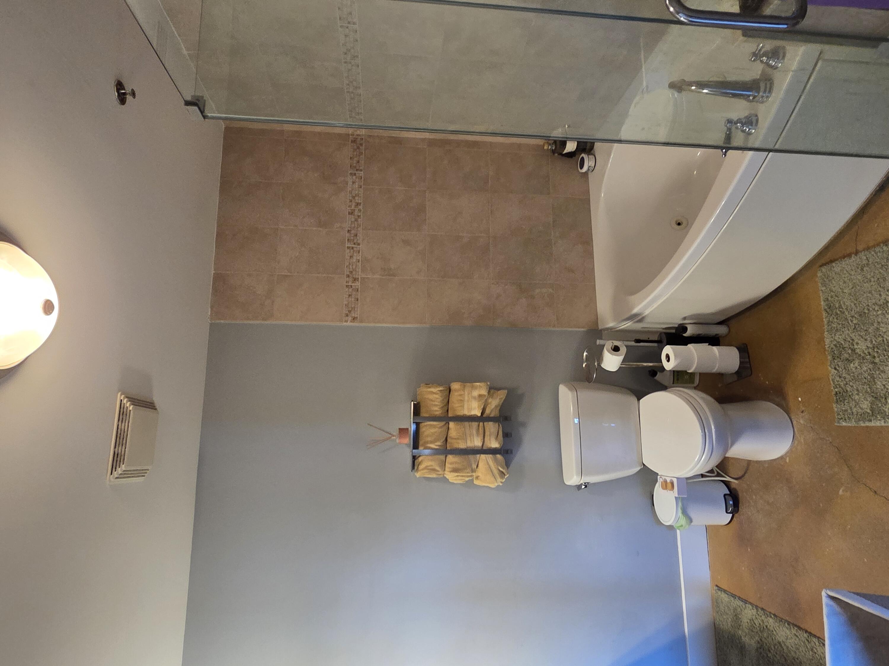 2915 John R Street, Unit 211 Detroit, MI 48201 - Photo 20 of 25 IMG_1905