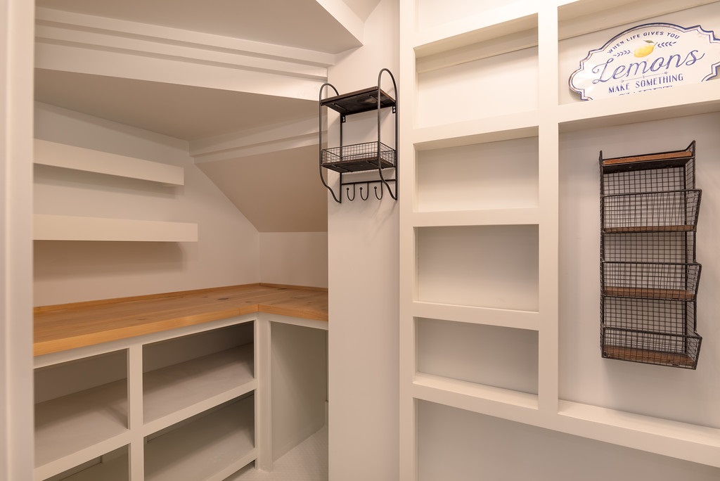 385 Pecan Avenue Fairhope, AL 36532 - Photo 33 of 50 Custom Pantry