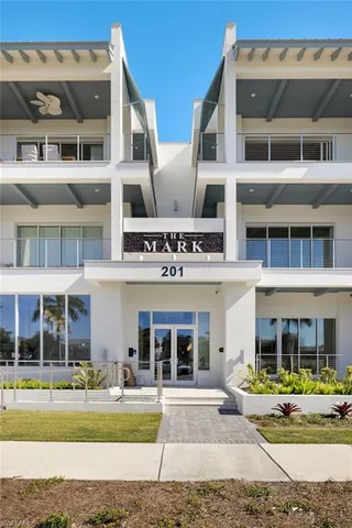 $2,695,000 | 201 8th Street South, Unit 104, Naples, FL 34102