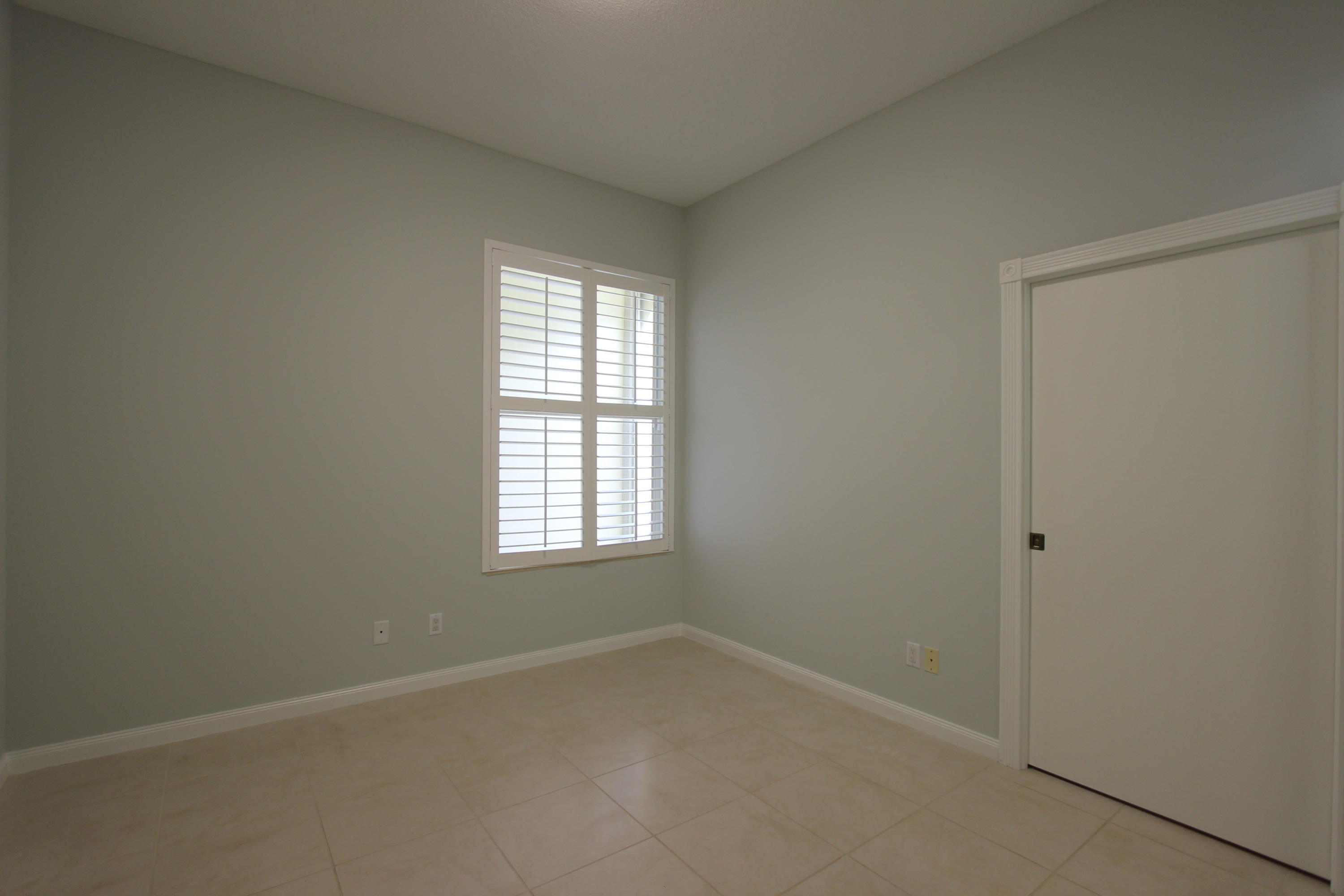 117 Hampton Circle Jupiter, FL 33458 - Photo 23 of 42 Second Bedroom