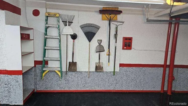 a view of a house with street