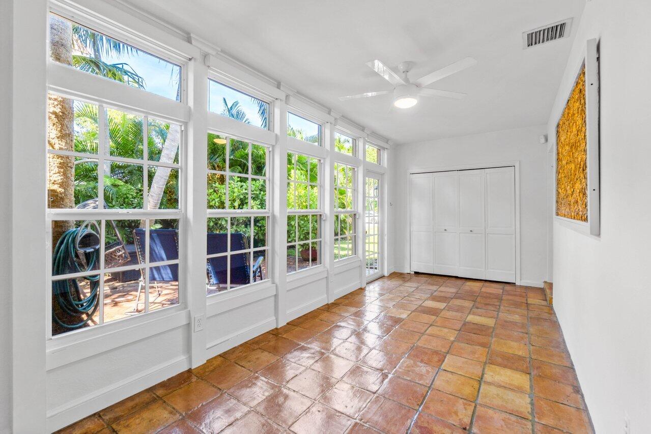 770 East Camino Real, Unit 7 Boca Raton, FL 33432 - Photo 18 of 33 Florida room