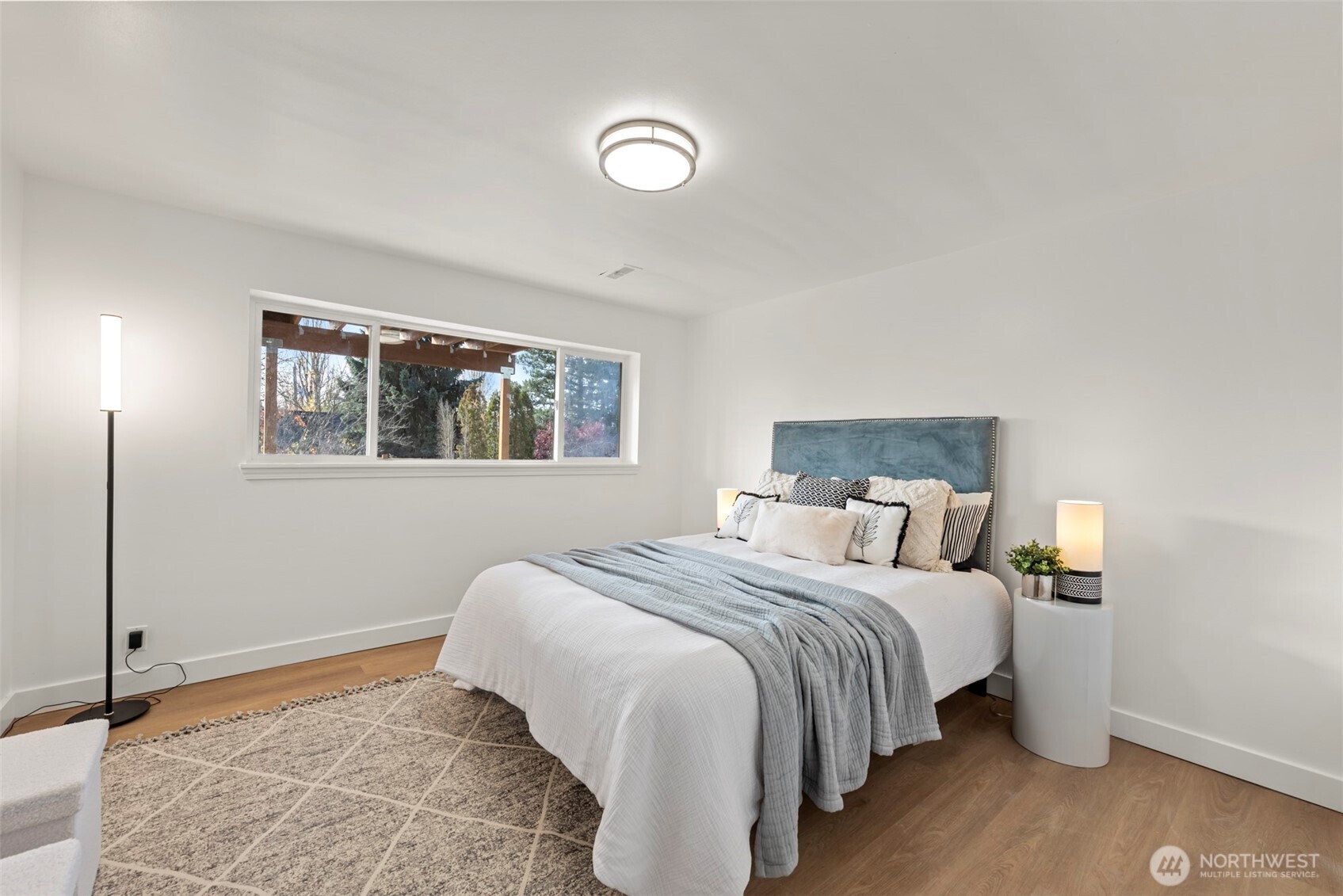 8305 Duncan Avenue South Seattle, WA 98118 - Photo 11 of 23