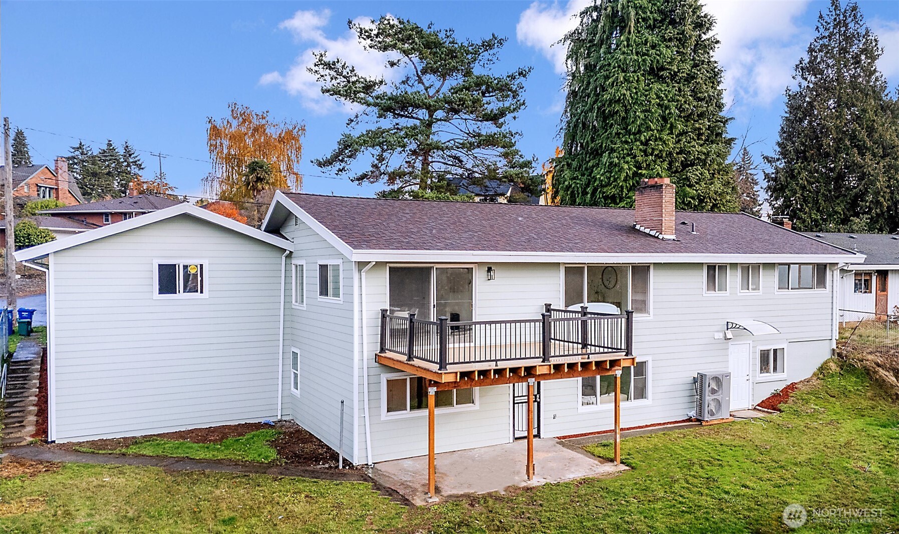 8305 Duncan Avenue South Seattle, WA 98118 - Photo 20 of 23