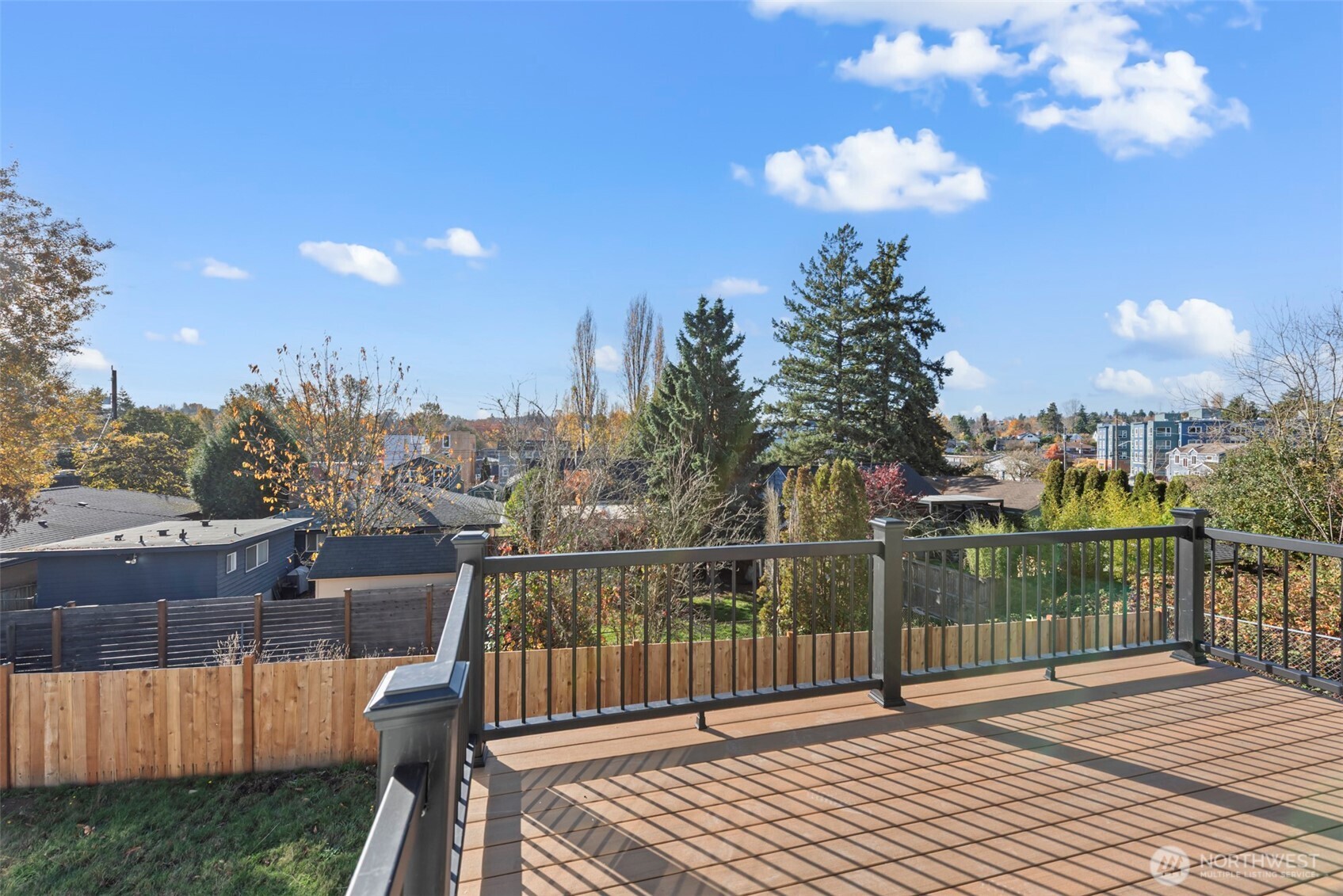 8305 Duncan Avenue South Seattle, WA 98118 - Photo 9 of 23