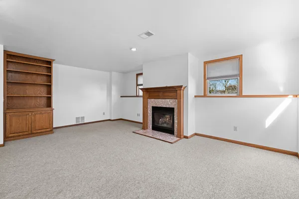 $335,000 | 6814 Diane Drive, Newburg, WI 53090