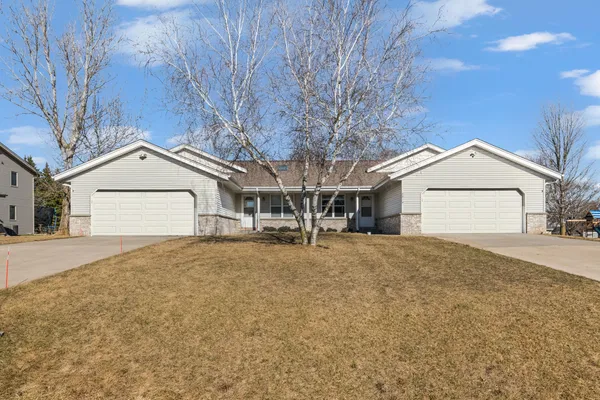 $335,000 | 6814 Diane Drive, Newburg, WI 53090