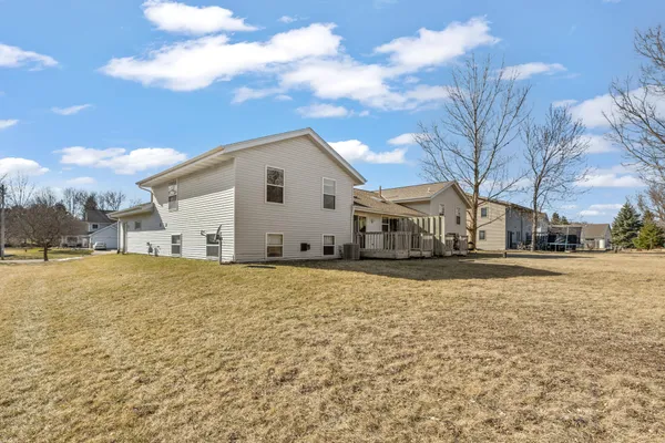 $335,000 | 6814 Diane Drive, Newburg, WI 53090