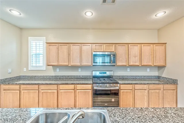 $2,500 | 3225 Jevonda Avenue, Henderson, NV 89044