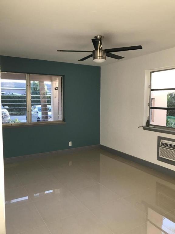 1172 Surf Road, Unit A1 Singer Island, FL 33404 - Photo 3 of 11 living room