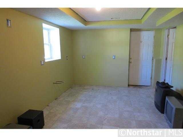 7242 Dallas Road Brooklyn Center, MN 55430 - Photo 9 of 14