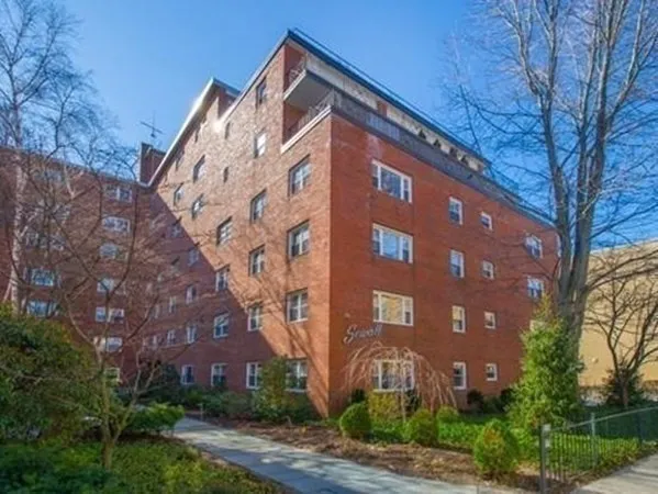 $1,499,000 | 131 Sewall Avenue, Unit 61, Brookline, MA 02446