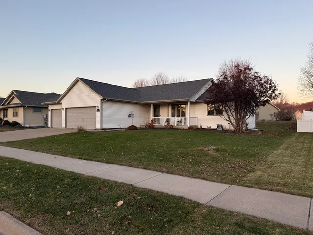 $405,000 | 1907 Viking Avenue, Holmen, WI 54636