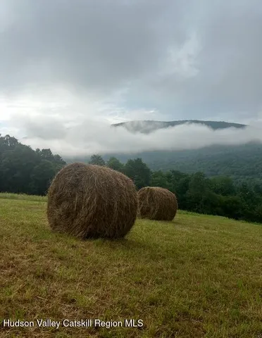 $2,000,000 | 11400 New York 23, Windham, NY 12496