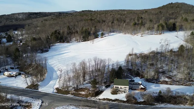 $2,000,000 | 11400 New York 23, Windham, NY 12496