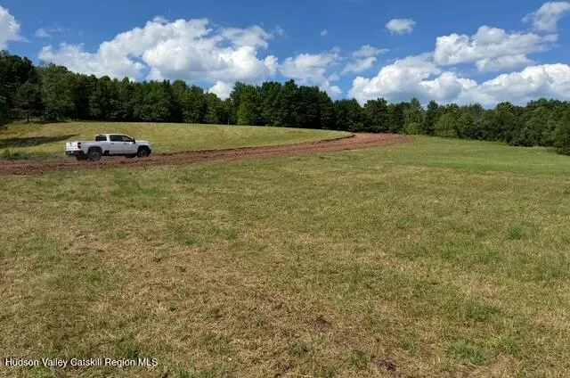 $2,000,000 | 11400 New York 23, Windham, NY 12496