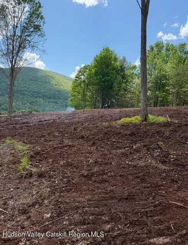 $2,000,000 | 11400 New York 23, Windham, NY 12496