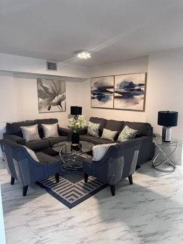 $379,900 | 9340 Fontainebleau Boulevard, Unit 313, Miami, FL 33172