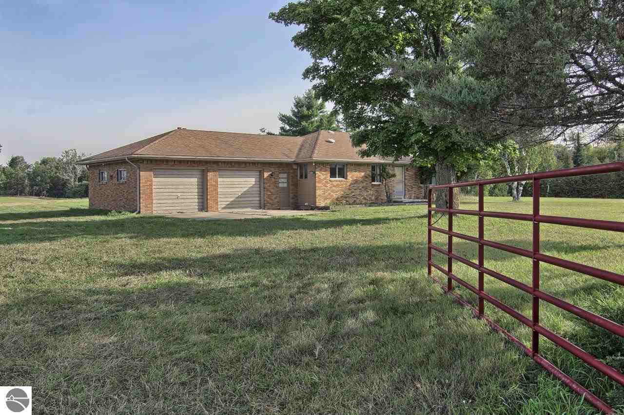 11829 East 14 Road Manton, MI 49663 - Photo 2 of 49 1807921-1.JPG