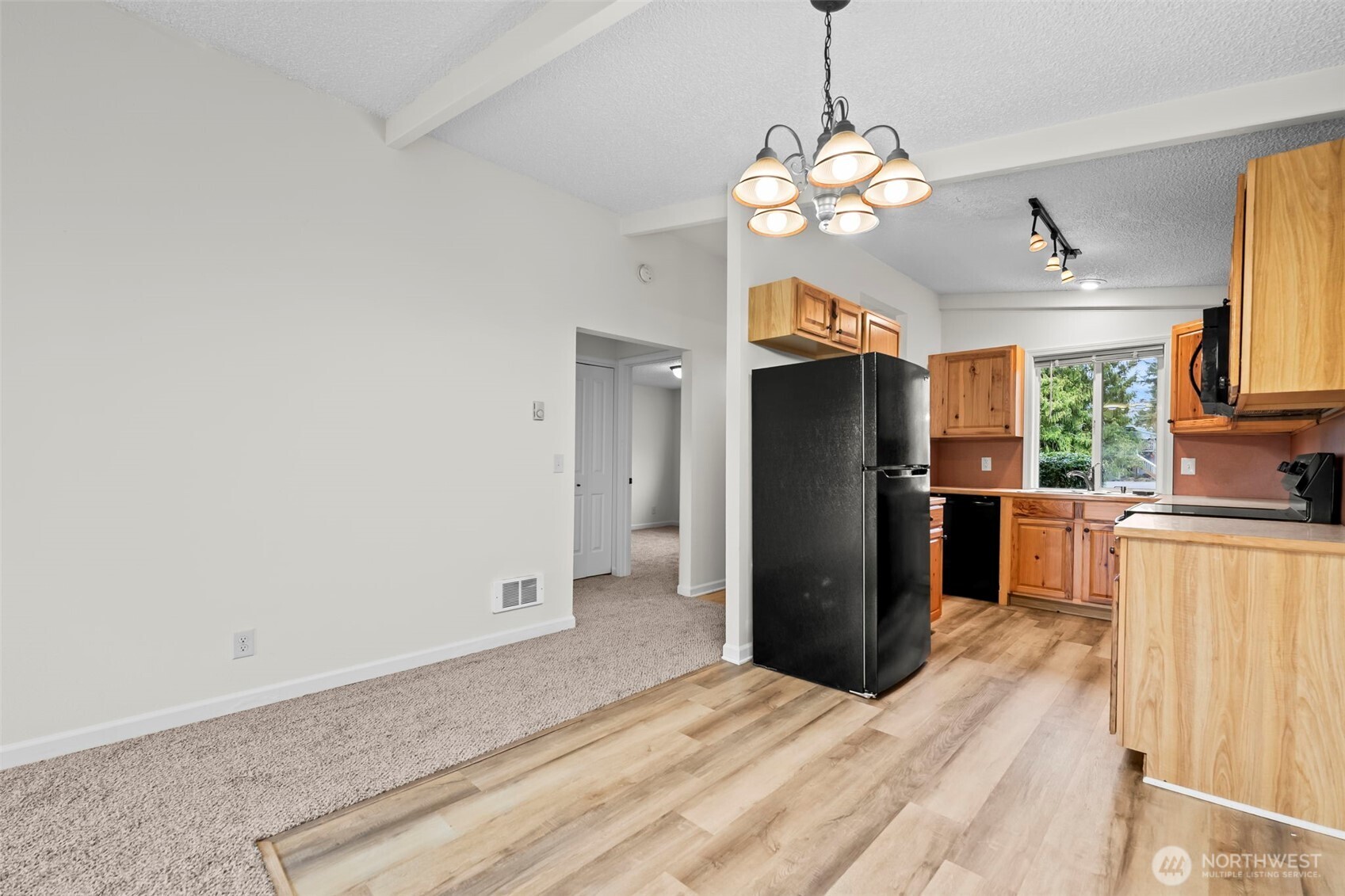 691 Pearl Place Bremerton, WA 98310 - Photo 12 of 37
