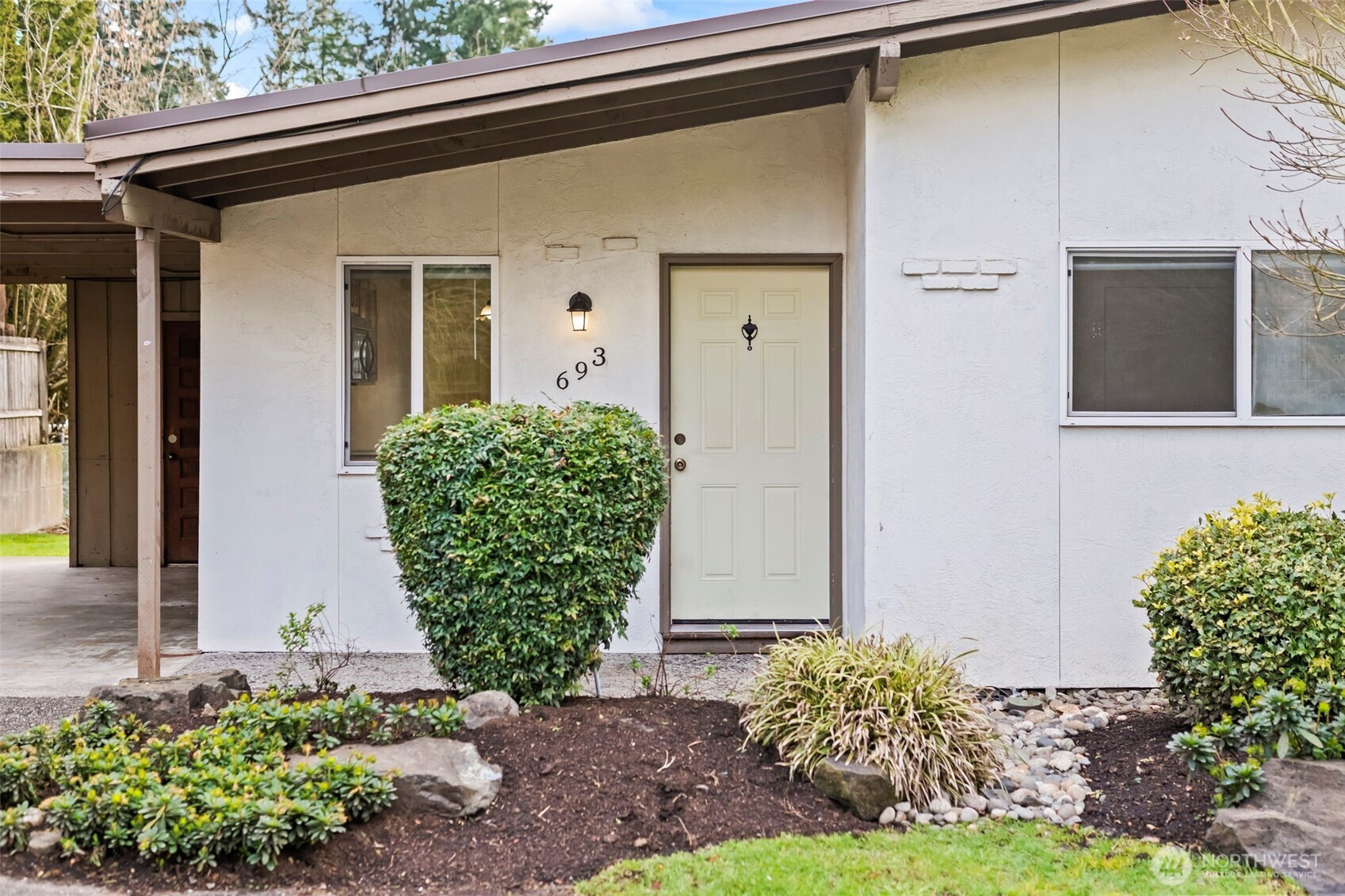 691 Pearl Place Bremerton, WA 98310 - Photo 5 of 37