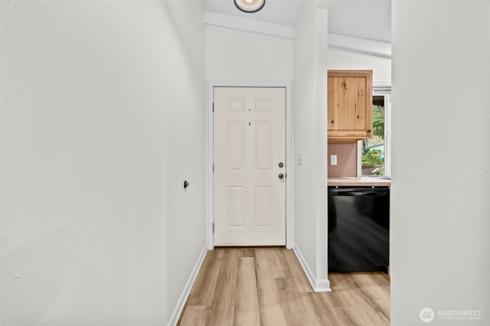 691 Pearl Place Bremerton, WA 98310 - Photo 6 of 37