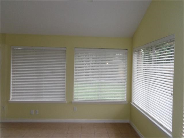 16714 Sinaloa Drive Houston, TX 77083 - Photo 6 of 10 a bathroom with a window