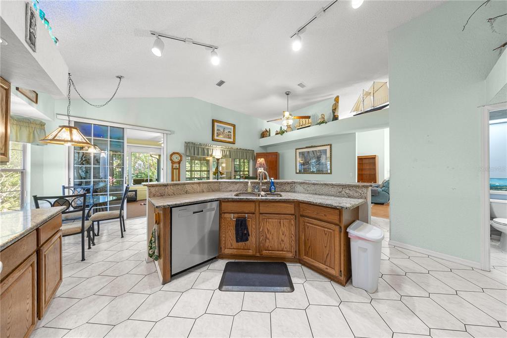 11451 Southwest 82nd Court Road Ocala, FL 34481 - Photo 6 of 33