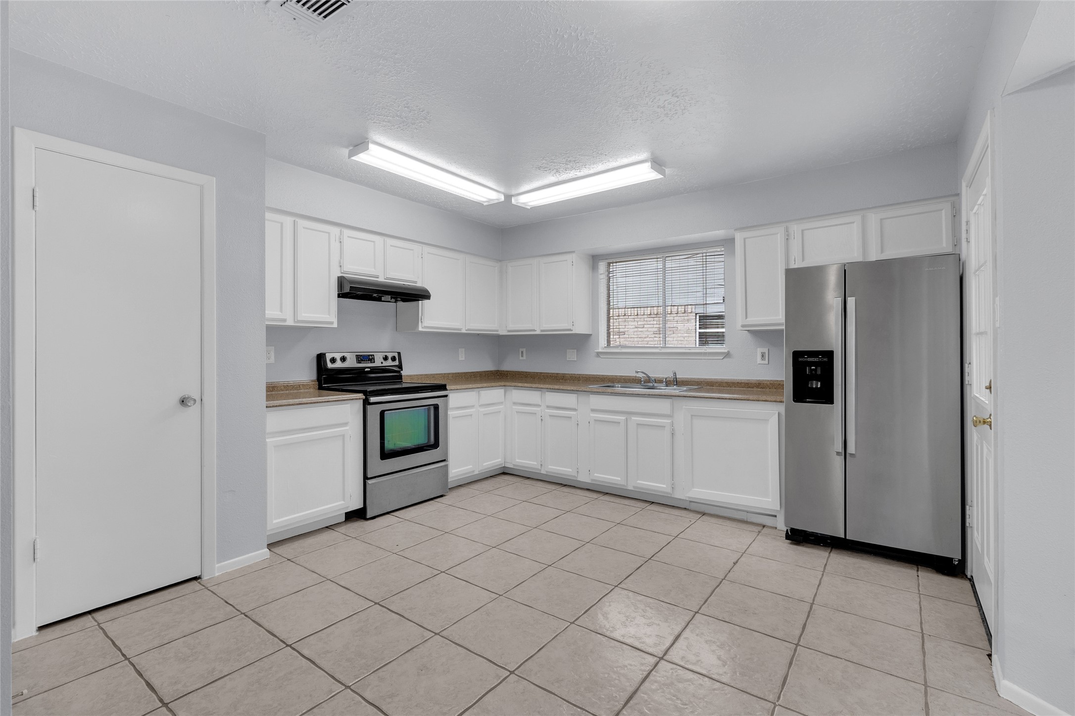 23430 Wintergate Drive Spring, TX 77373 - Photo 8 of 33