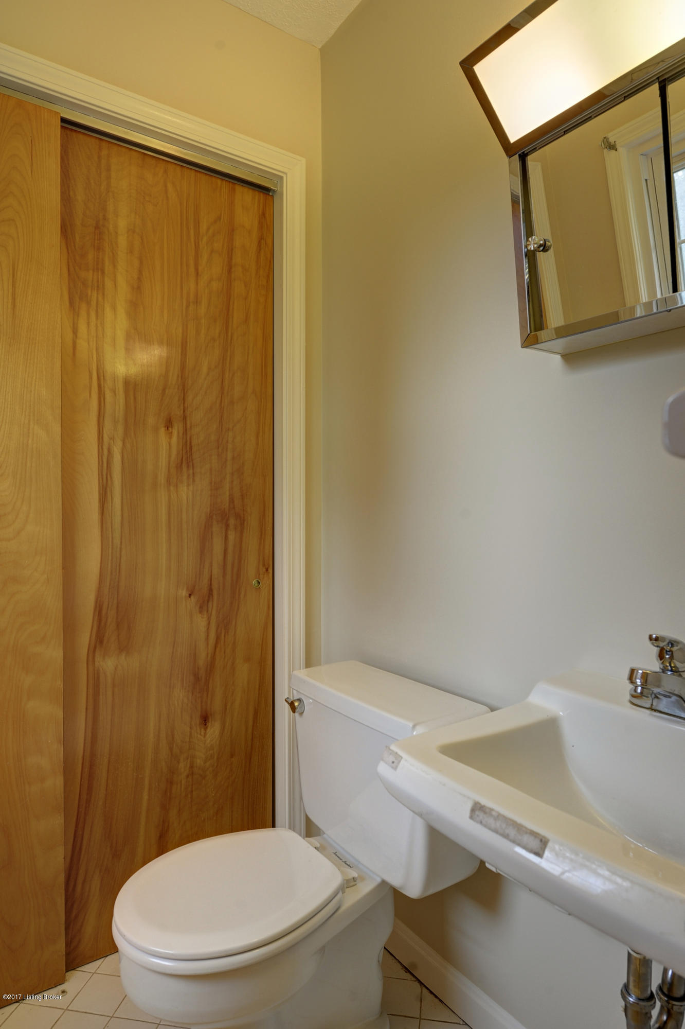 8103 Florist Road Louisville, KY 40228 - Photo 10 of 17 master bath