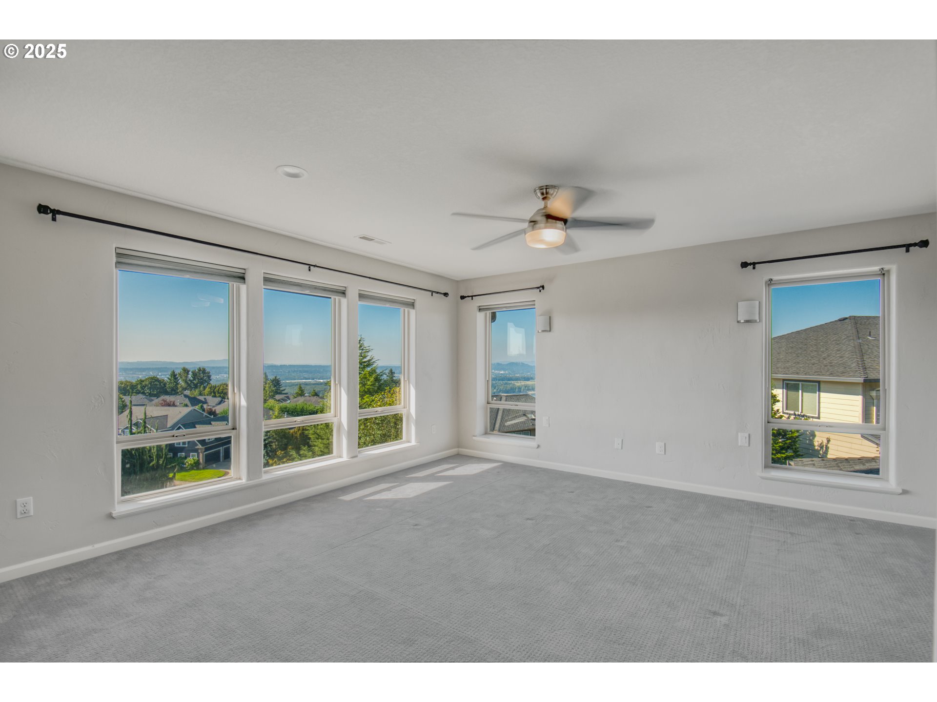 4907 Northwest Highpoint Drive Camas, WA 98607 - Photo 20 of 48 a view of an empty room with a window