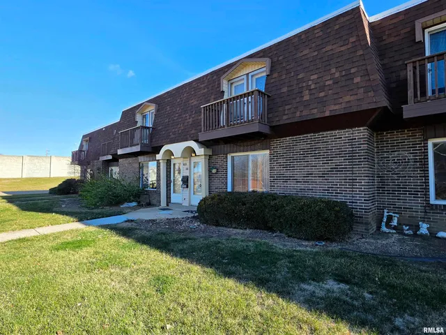 $62,000 | 4118 North Westport Court, Unit 4118, Peoria, IL 61615