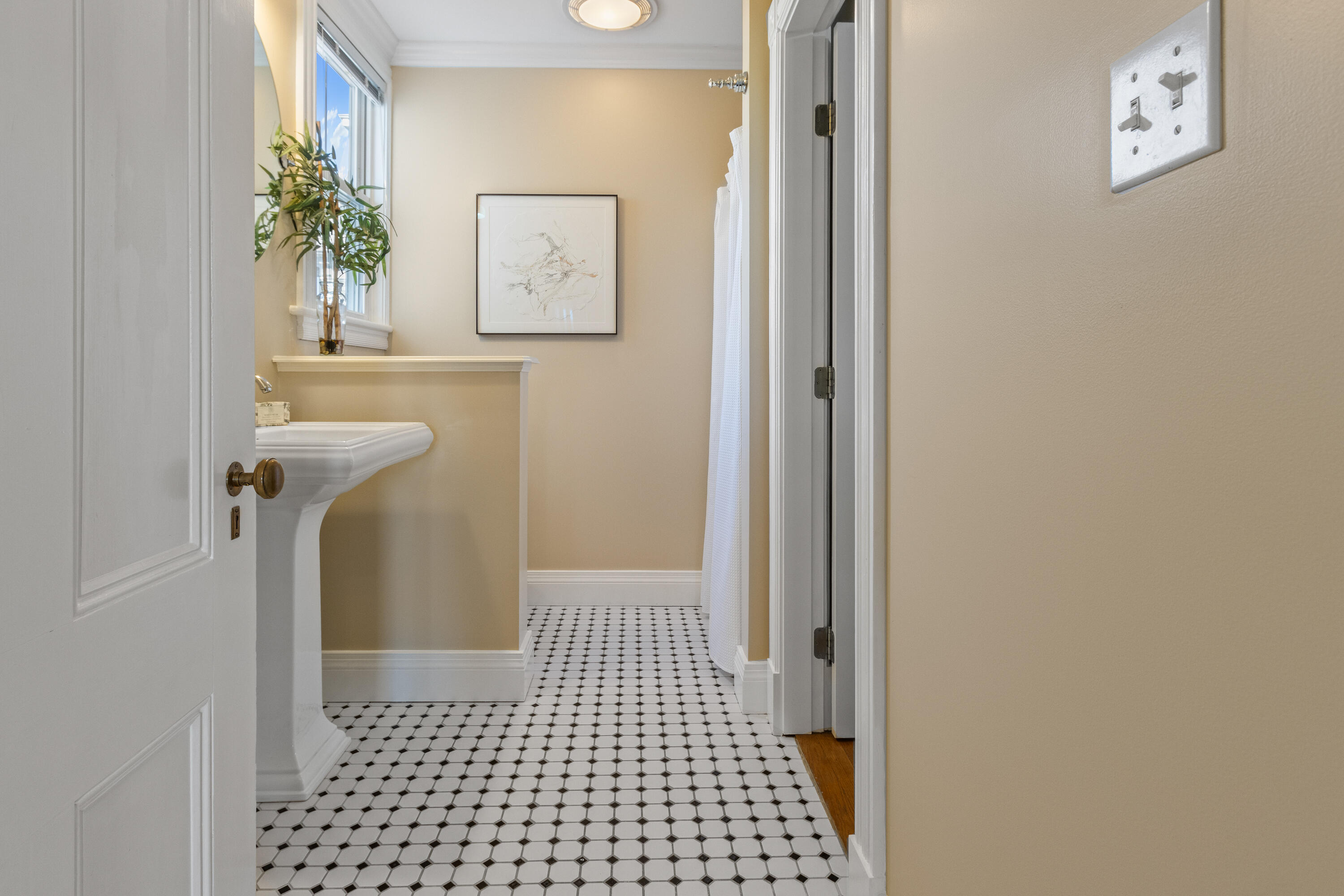 22 Eastern Promenade, Unit 1 Portland, ME 04101 - Photo 53 of 85 Full Bathroom 2