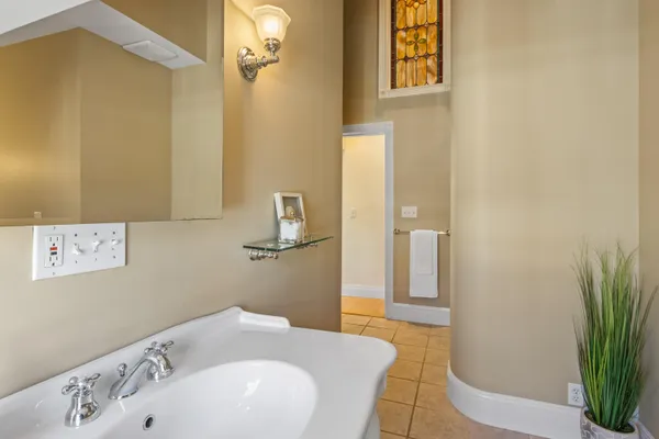 $2,500,000 | 22 Eastern Promenade, Unit 1, Portland, ME 04101