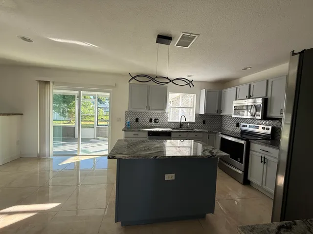 $2,900 | 1925 Southwest Libra Lane, Port St. Lucie, FL 34984