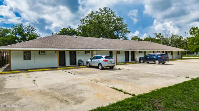 $670,000 | 314 Deare Street, New Iberia, LA 70560