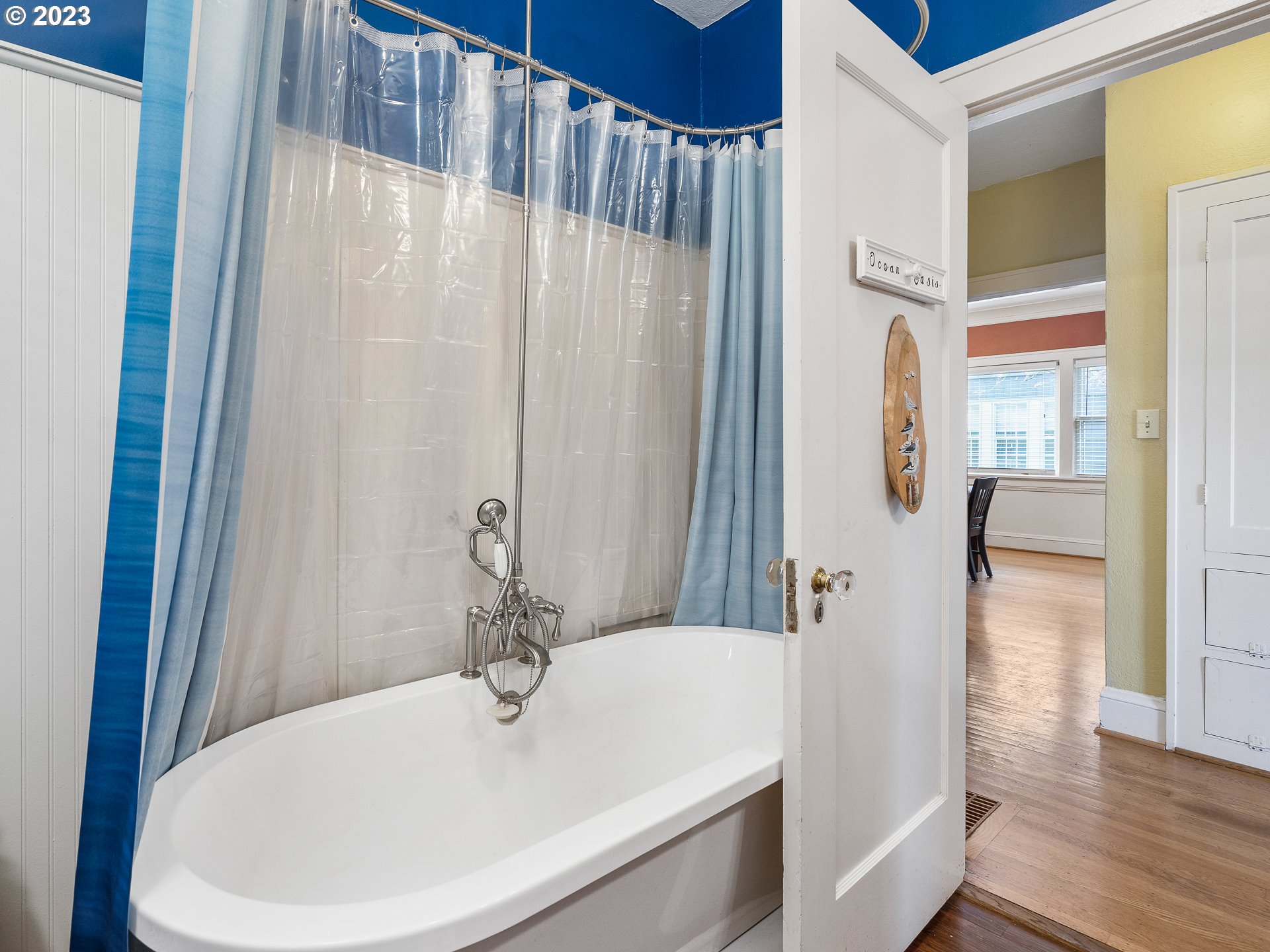 4027 Southeast Oak Street Portland, OR 97214 - Photo 12 of 25