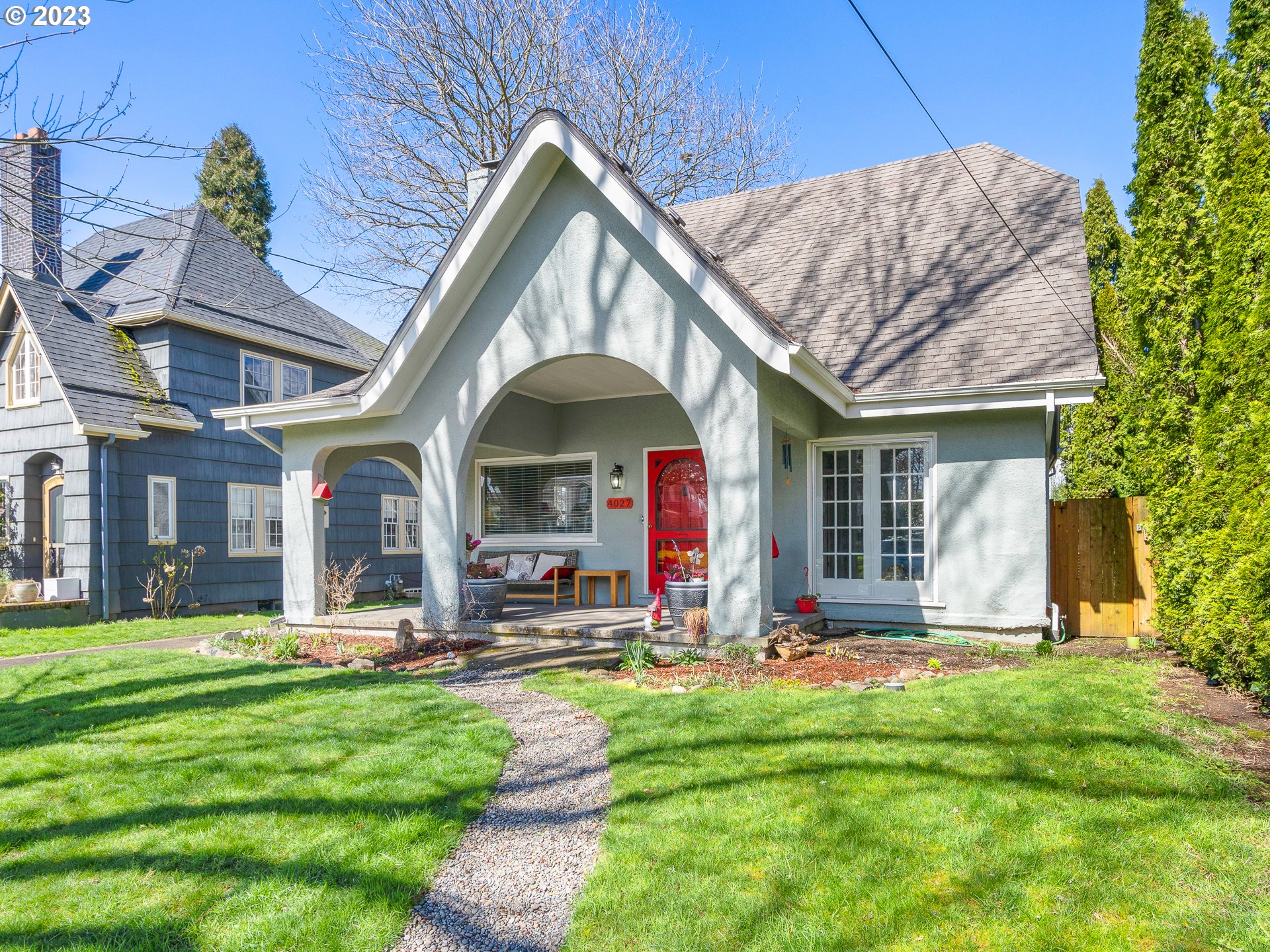 4027 Southeast Oak Street Portland, OR 97214 - Photo 2 of 25