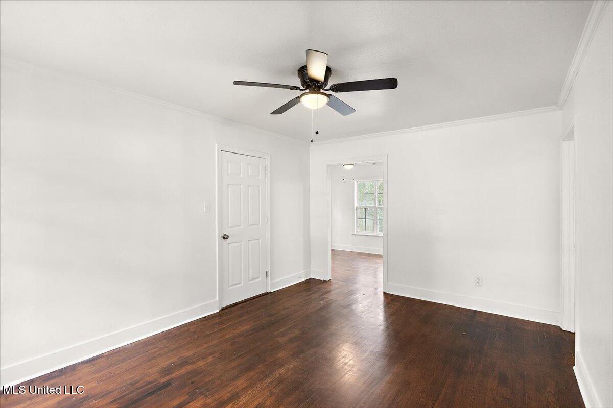 551 Woodbury Road Jackson, MS 39206 - Photo 3 of 9 Living Rm