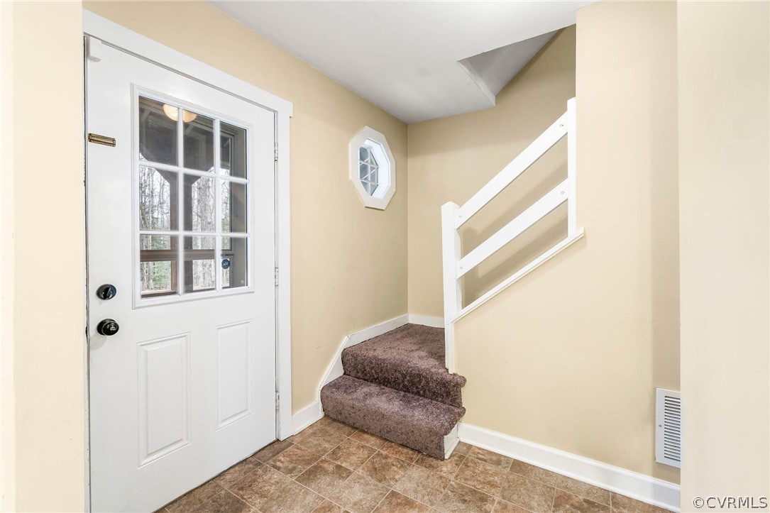 8700 Claypool Road North Chesterfield, VA 23236 - Photo 6 of 39 Gallery Image 6