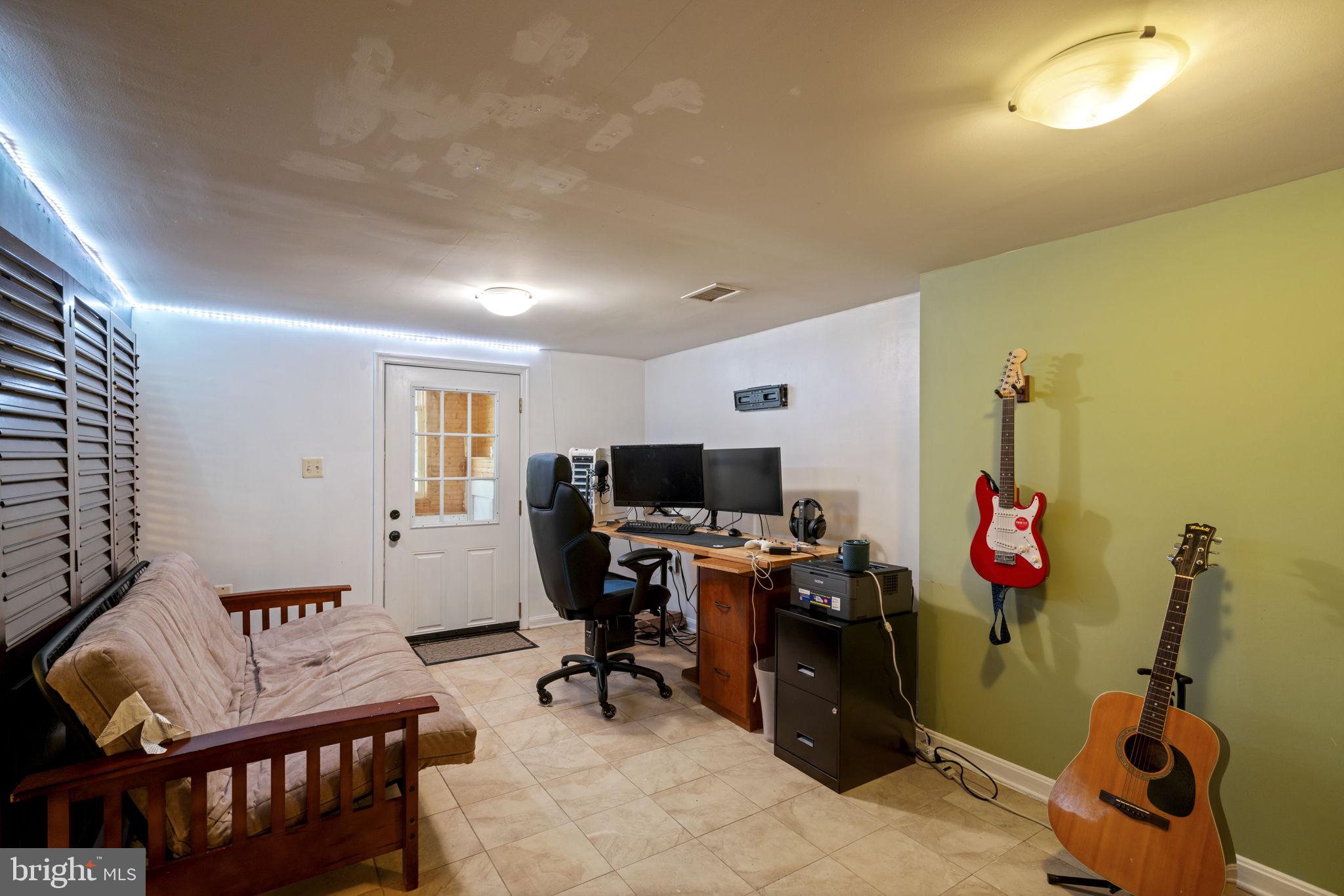 5755 Pilgrims Rest Road Broad Run, VA 20137 - Photo 30 of 49 Rec room with walk up
