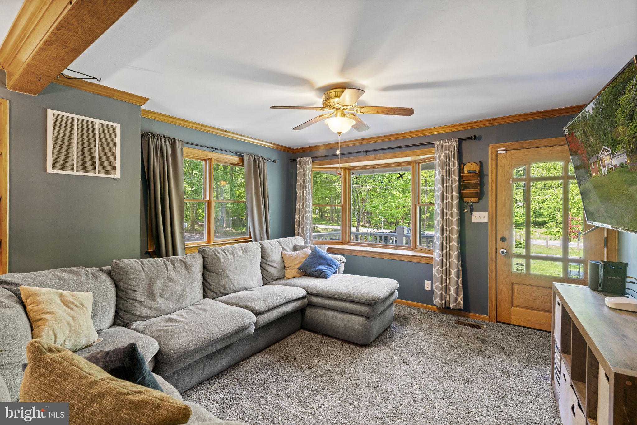 5755 Pilgrims Rest Road Broad Run, VA 20137 - Photo 8 of 49 Living room/ Bay window