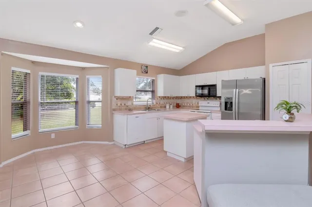 $2,500 | 314 Fountainview Circle, Oldsmar, FL 34677