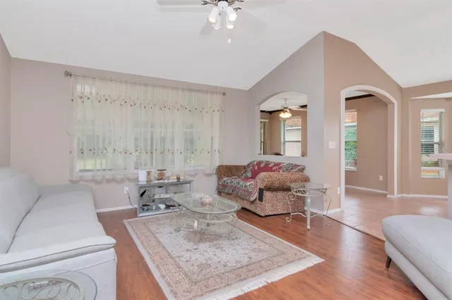 $2,500 | 314 Fountainview Circle, Oldsmar, FL 34677